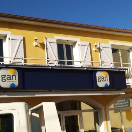 Logis Saint Austremoine Apartamento Issoire Exterior foto